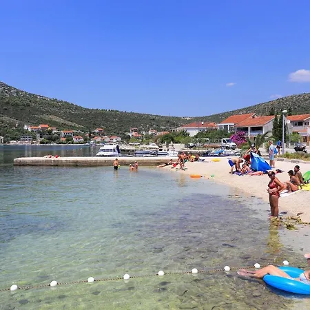 With A Parking Space Poljica, Trogir - 10010 Apartment Marina