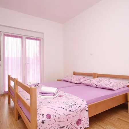 With Parking Space Poljica, Trogir - 10010 מרינה
