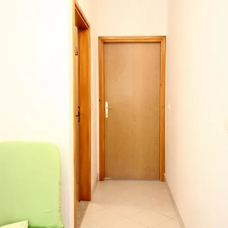 With Parking Space Poljica, Trogir - 10010 מרינה